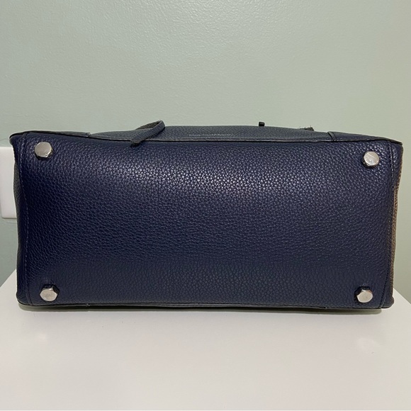 ❌SOLD❌Rebecca Minkoff Regan Satchel - Picture 3 of 16